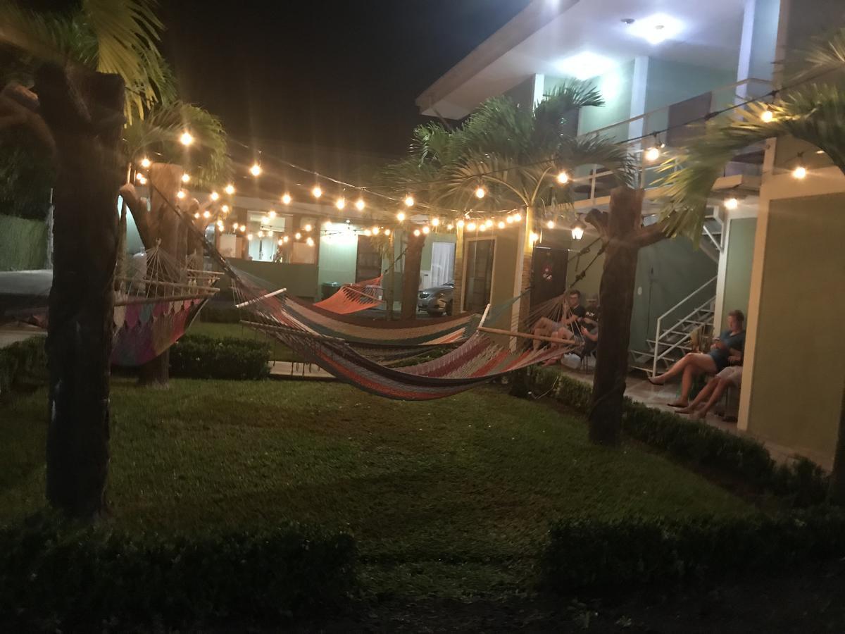 La Fortuna Backpackers Resort Exterior photo