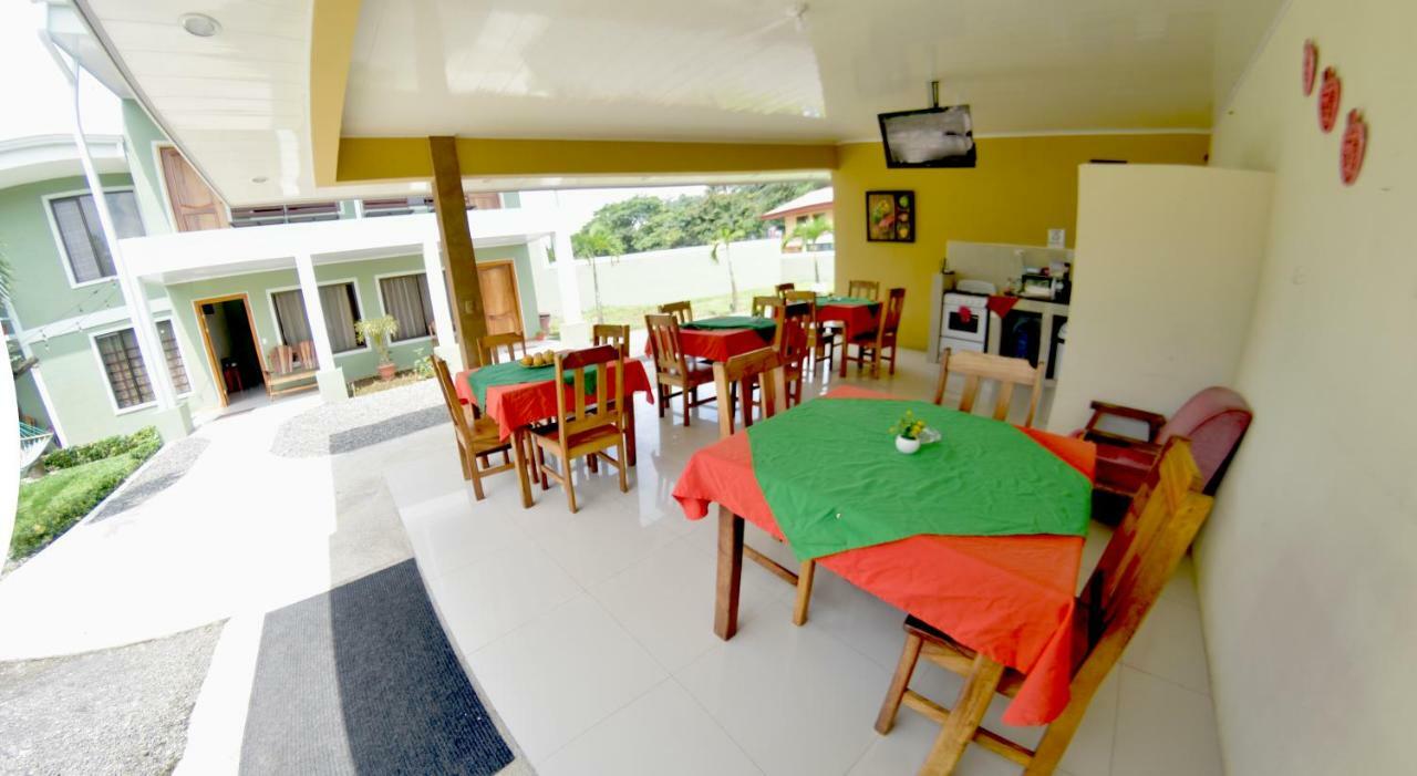 La Fortuna Backpackers Resort Exterior photo