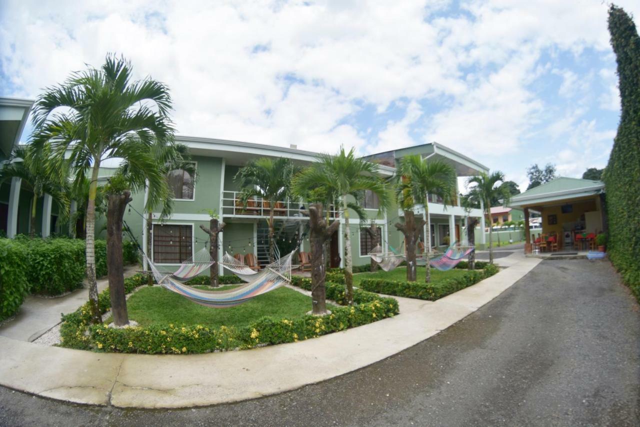 La Fortuna Backpackers Resort Exterior photo