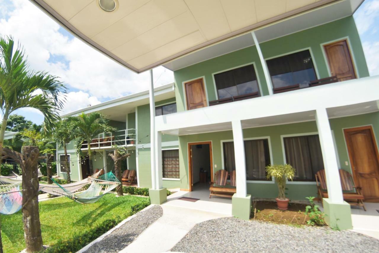 La Fortuna Backpackers Resort Exterior photo